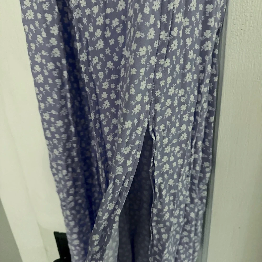& OTHER STORIES Floral Print Puff Sleeve Midi Dress In Blue W White flowers - Picture 3 of 7